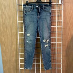 Hudson sequence blue jeans. Size 27 Like new